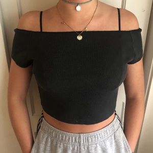 Brandy Melville- Off-shoulder Black Top